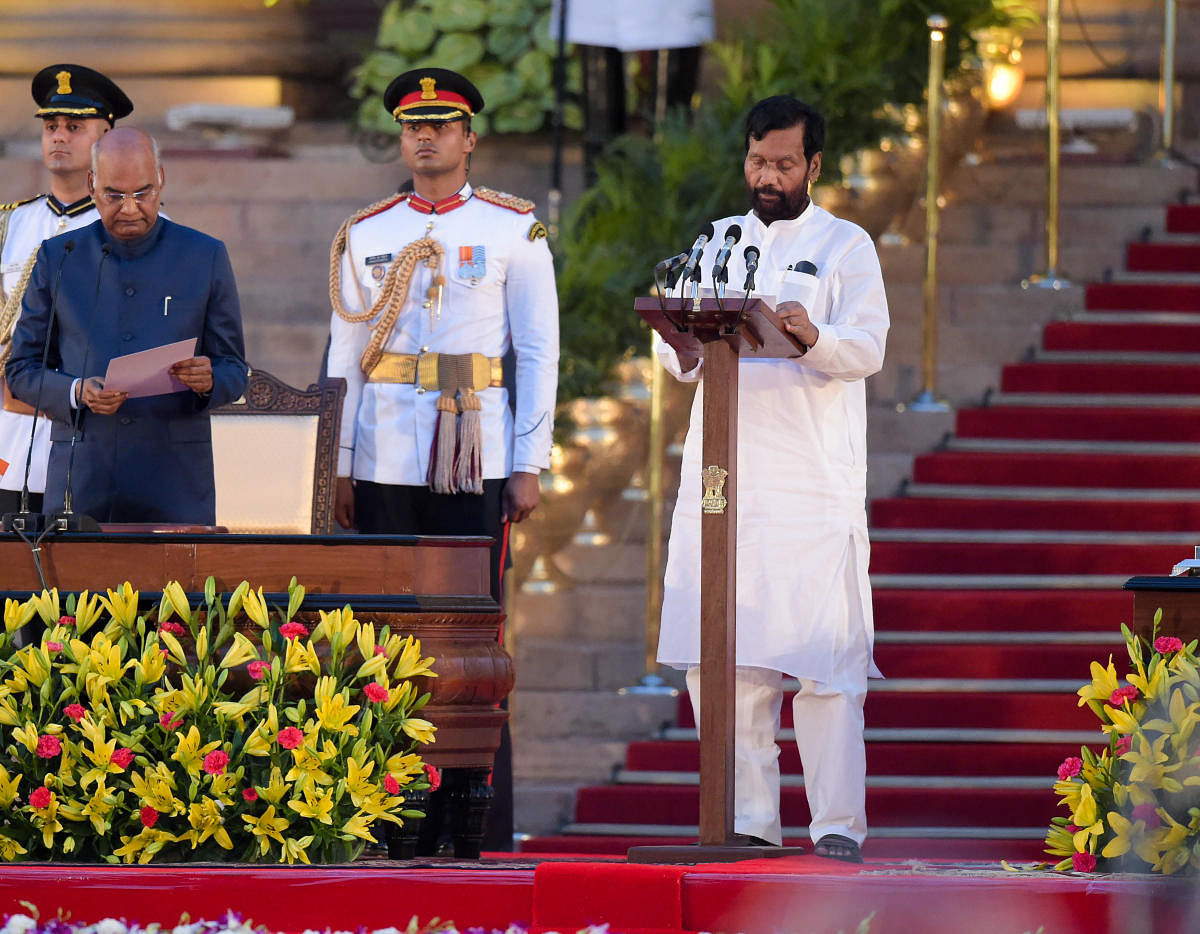 New Delhi: Ram Vilas Paswan being sworn-in as a Cabinet minister by President Ram Nath Kovind during the oath taking ceremony at the forecourt of Rashtrapati Bhawan in New Delhi, Thursday, May 30, 2019. (PTI Photo/Vijay Verma)(PTI5_30_2019_000247B)
