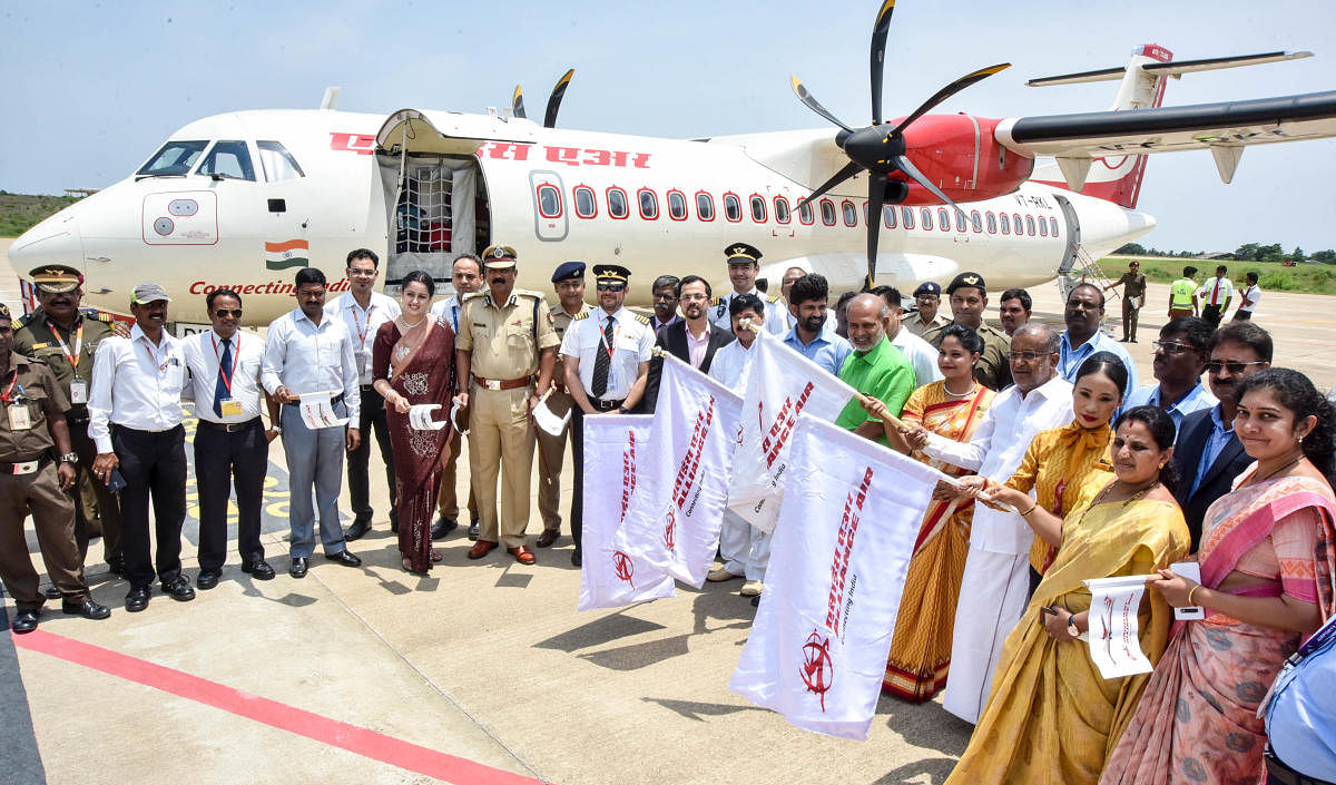 District in-charge Minister G T Devegowda, Tourism Minister Sa Ra Mahesh and MP Prathap Simha flag off Mysuru-Bengaluru flight serivces at Mysuru Airport on Friday. DH Photo