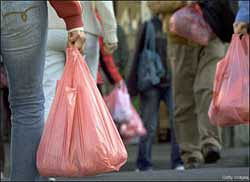 Govt asks depts to shun plastic bags