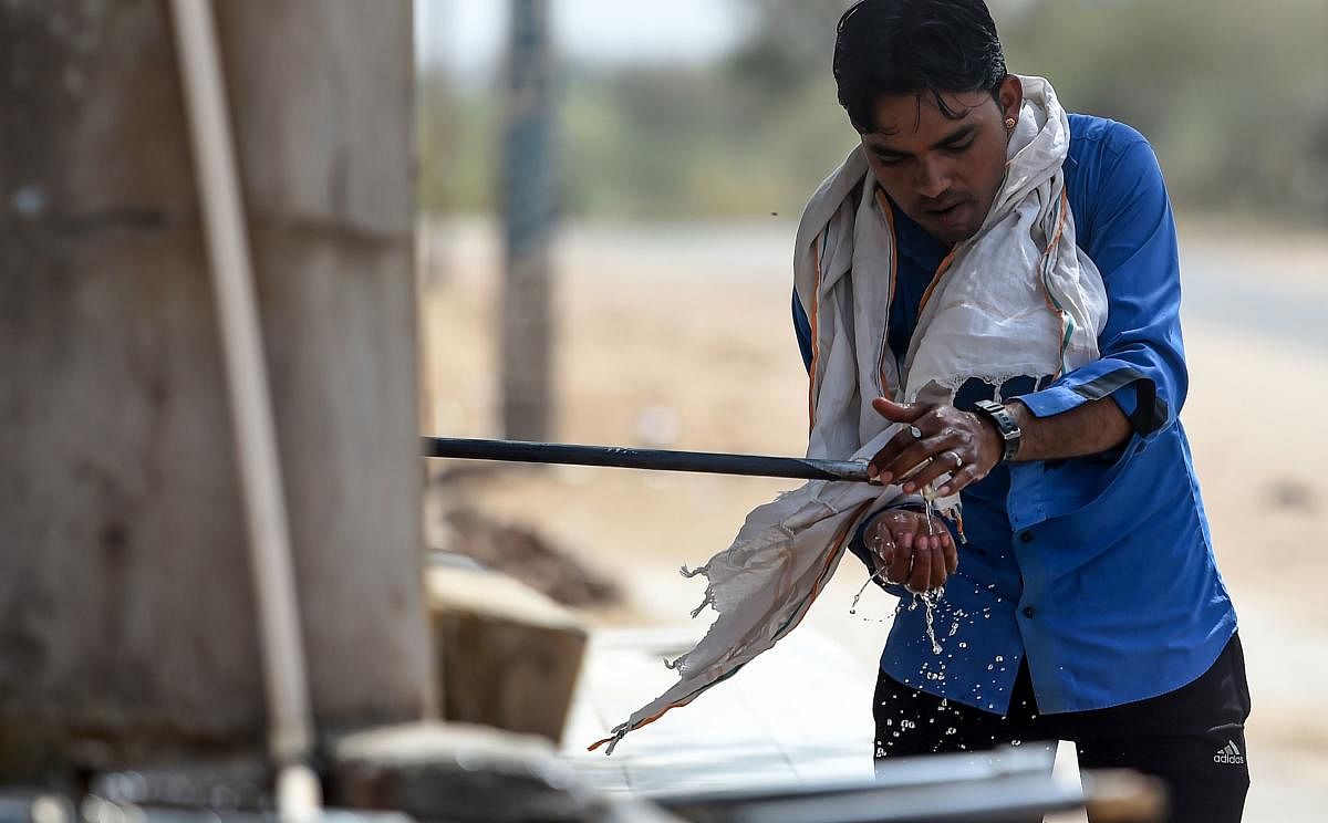 The officials at the Disaster Management Control Room said 22 people died in Aurangabad, 20 in Gaya and two in Nawada districts due to the heatwave. (AFP File Photo)