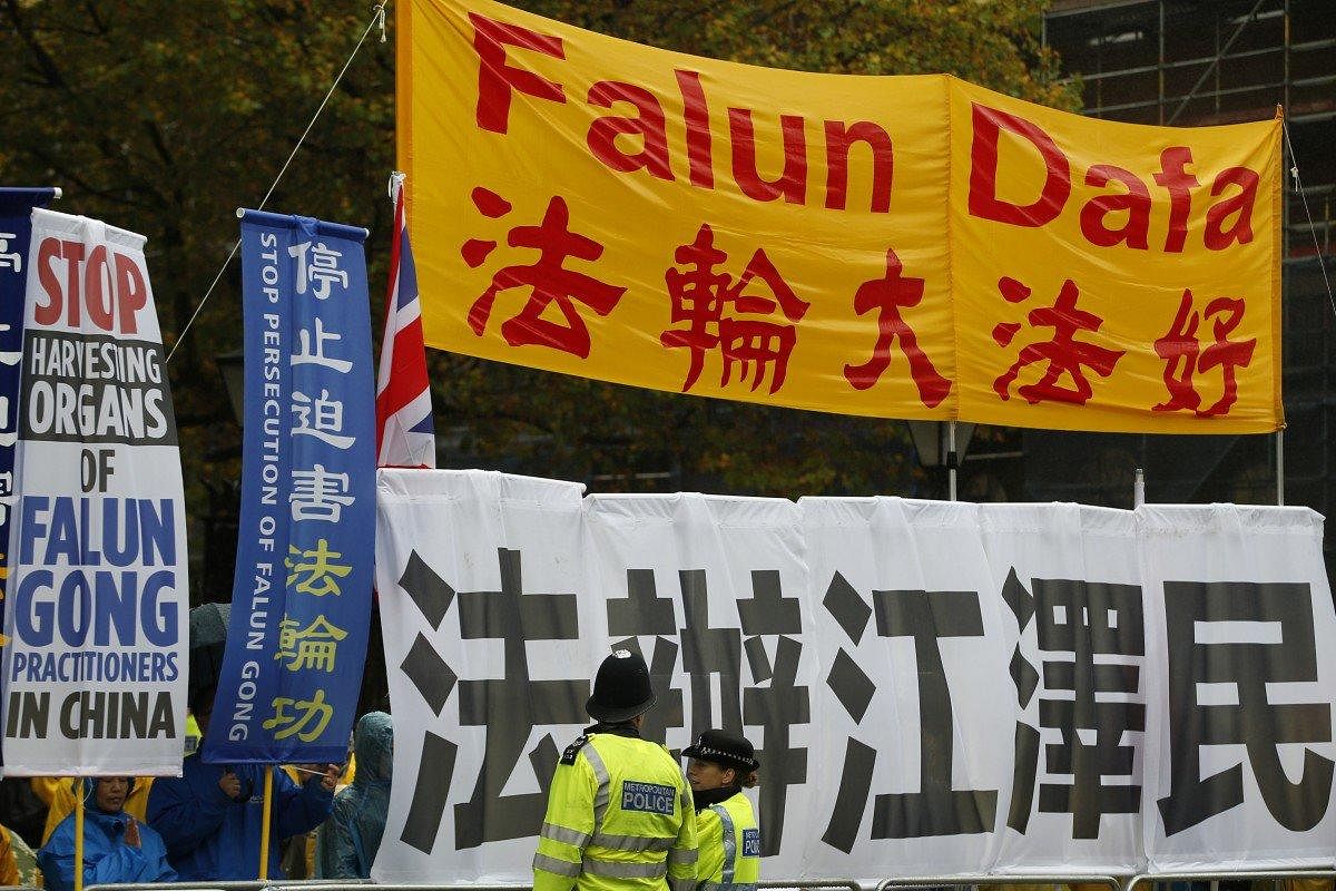 Falun Gong supporters (Photo AP)