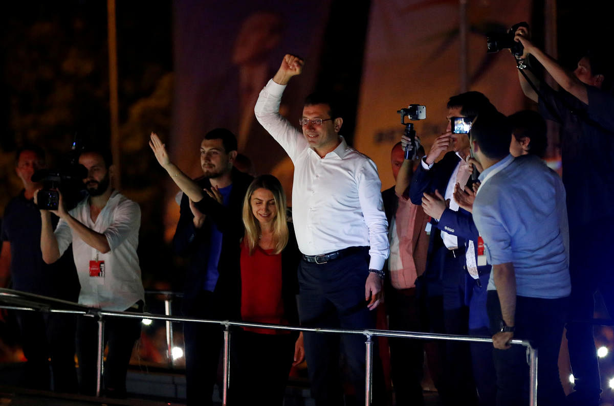 Ekrem Imamoglu, mayoral candidate of the main opposition Republican People's Party (CHP), holds a rally in Beylikduzu district, in Istanbul, Turkey, June 23, 2019. REUTERS/Kemal Aslan TPX IMAGES OF THE DAY
