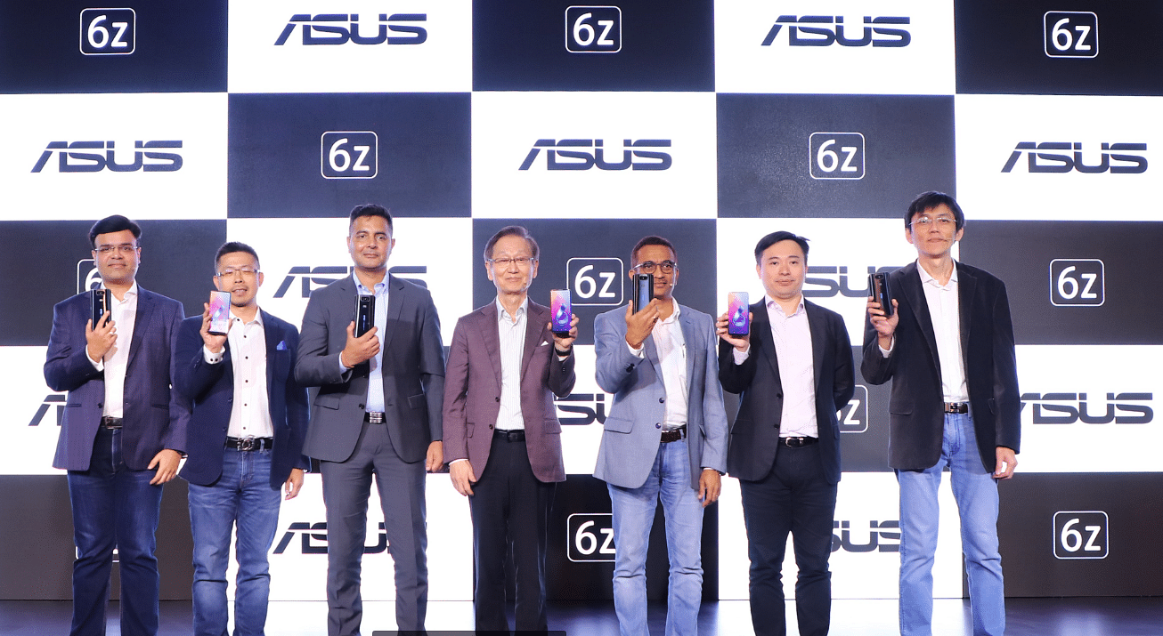  Left to Right  Dinesh Sharma, Head- Mobile Business, ASUS INDIA, Leon Yu, Regional Head- India and South Asia, ASUS, Ajay Veer Yadav, Senior Vice President, Mobile large appliances and 2Gud, Flipkart, Jonney Shih, Chairman, ASUS, Rajen Vagadia, Vice President & President, Qualcomm India & SAARC, Shawn Chang, Sr. Director Product Management, ASUS, Eric Chen, Head Mobile & Cloud Software, ASUS