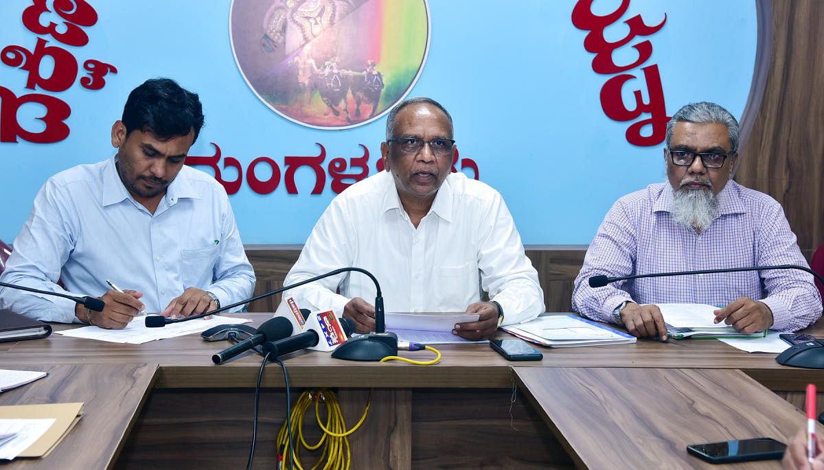 Mangaluru Smart City Ltd MD Narayanappa addresses reporters in Mangaluru on Tuesday.