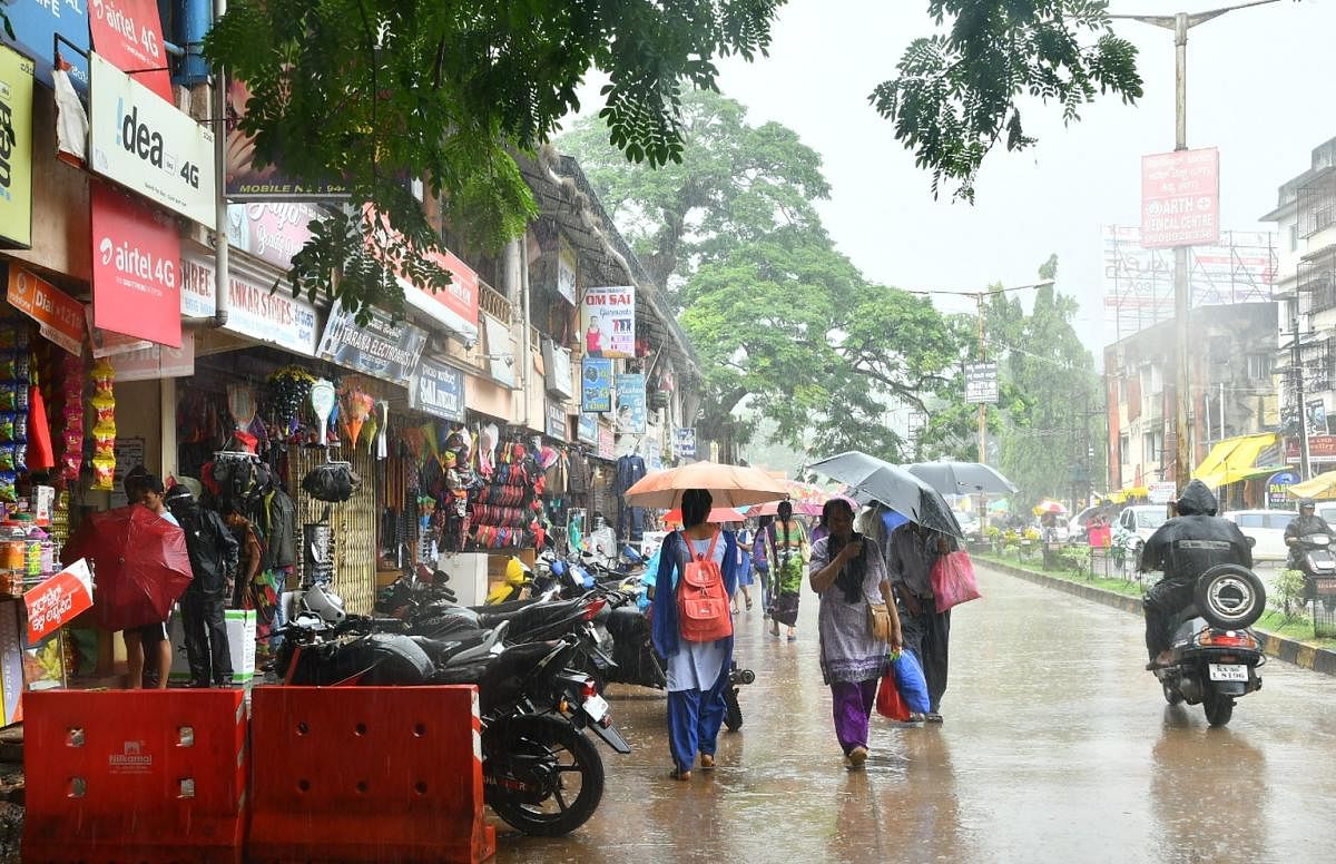 Karwar in Uttara Kannada district received copious rain on Friday. DH Photo