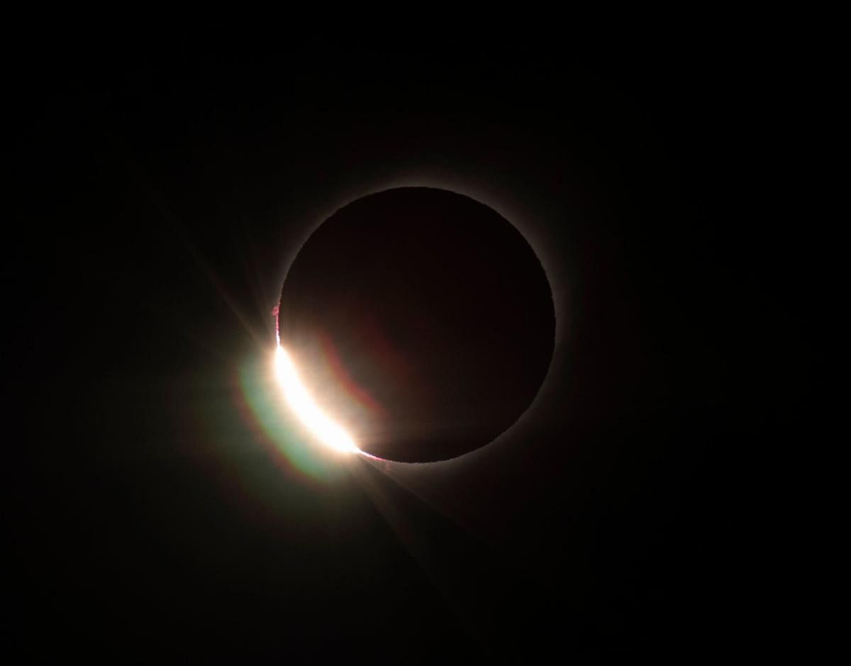 The diamond ring effect is seen during the total solar eclipse from El Molle, Chile. (AFP Photo)