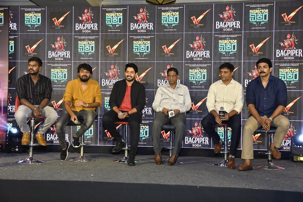 (From left) Director Sri Narasimha, Producer Vikhyath, Actor Prajwal Devaraj, Devendra Reddy, Anoop Saleen and Raghu Mukherjee at the launch of the second teaser.