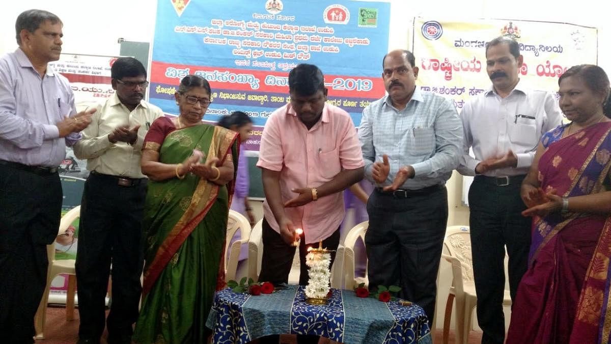 Zilla Panchayat President Dinaker Babu inaugurated World Population Day programme at Dr G Shankar Government Women First Grade College and PG Centre in Ajjarkad in Udupi on Thursday.