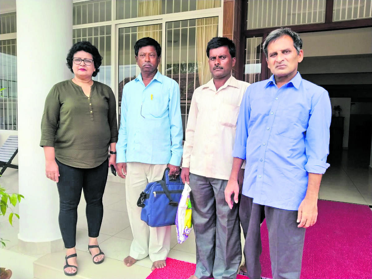 Basavaraju along with his family members and Corrine Rasquinha.