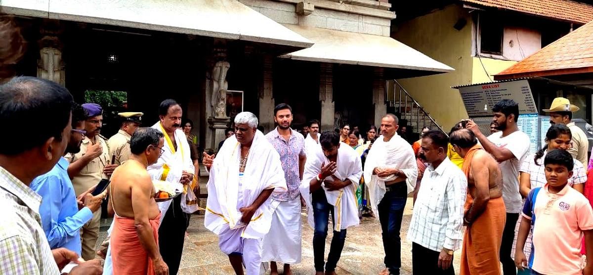 Public Works Department Minister H D Revanna visited Sri Mookambika Temple in Kollur on Sunday.