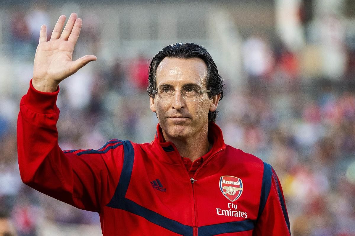 Arsenal manager Unai Emery waves to fans at Dick's Sporting Goods Park on July 15, 2019 in Commerce City, Colorado (Getty Images/AFP Photo)