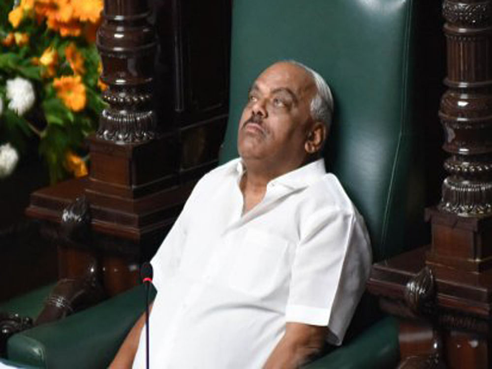The Supreme Court on Tuesday put Karnataka Assembly Speaker K R Ramesh Kumar in the dock for failing to take a decision on the resignations of the rebel MLAs, despite its order. DH file photo