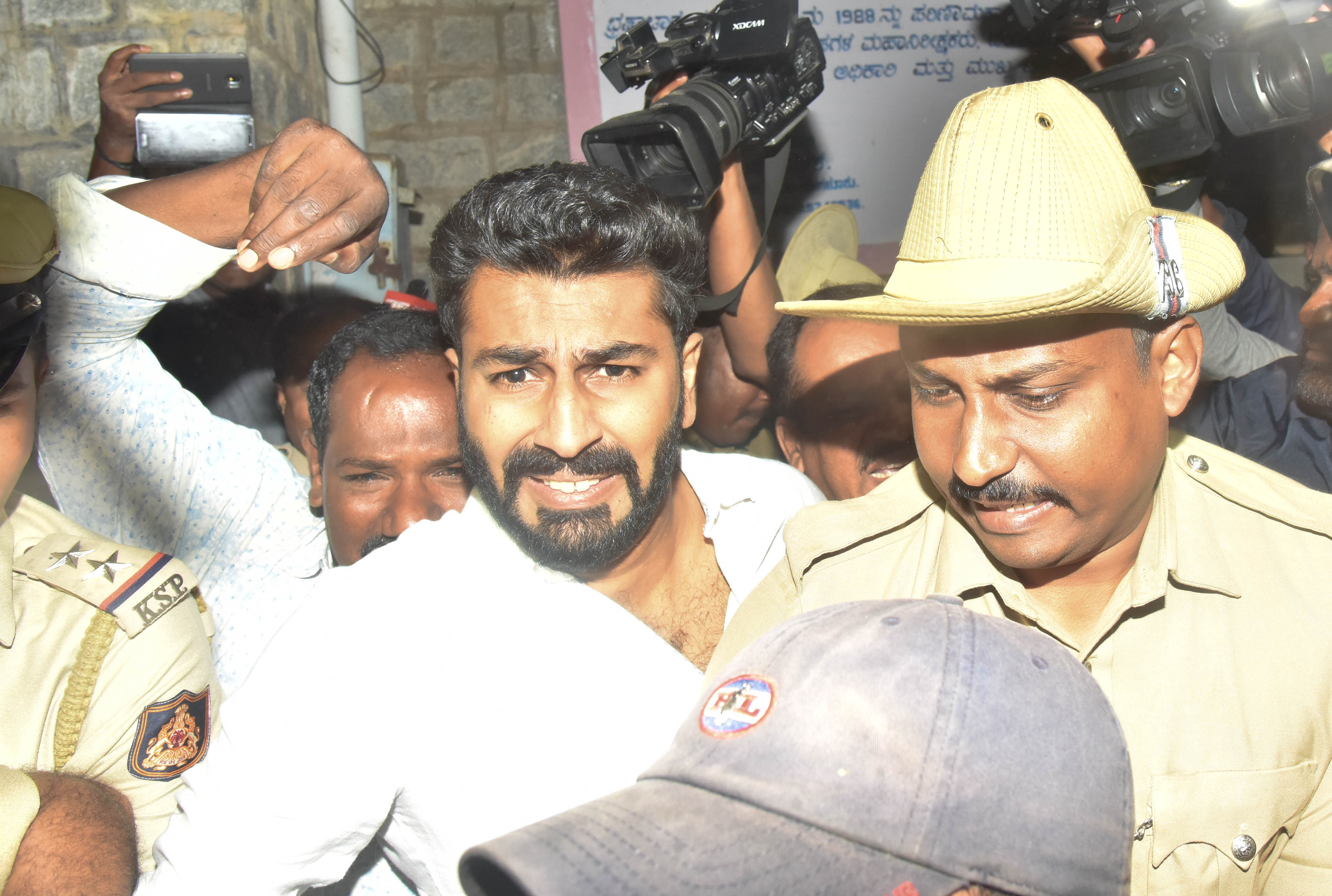 Mohammed Nalapad, son of Shanthinagar Congress MLA N A Haris, walks out of the central jail in Bengaluru after obtaining bail from the Karnataka High Court in the pub assault case. (DH File Photo/Janardhan B K)