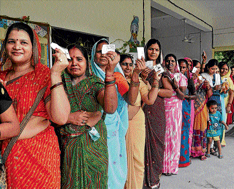Nineteen Lok Sabha constituencies in Maharashtra, where polling is being held today in the second phase of election in the state, recorded an average of 8.81 per cent voter turnout till 9 AM. DH File Photo