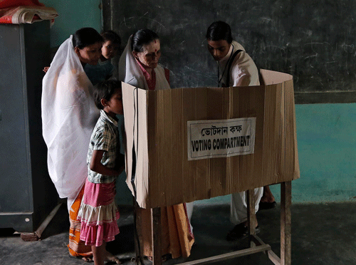 Voting for the 288 assembly constituencies in Maharashtra began on Wednesday morning. Along with the assembly election, the bypoll to the Beed parliamentary seat is also being held. Reuters file photo