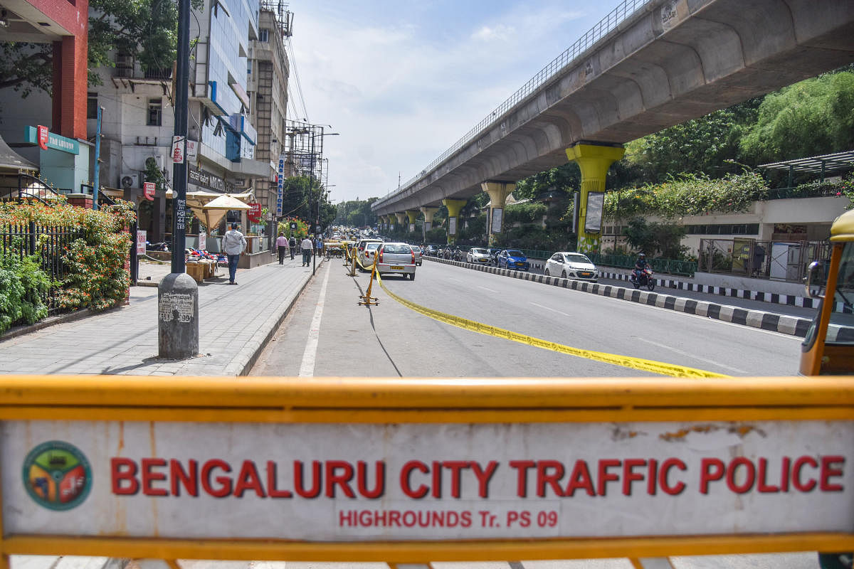 The parking ban on MG Road came into force on June 16. DH FILE PHOTO