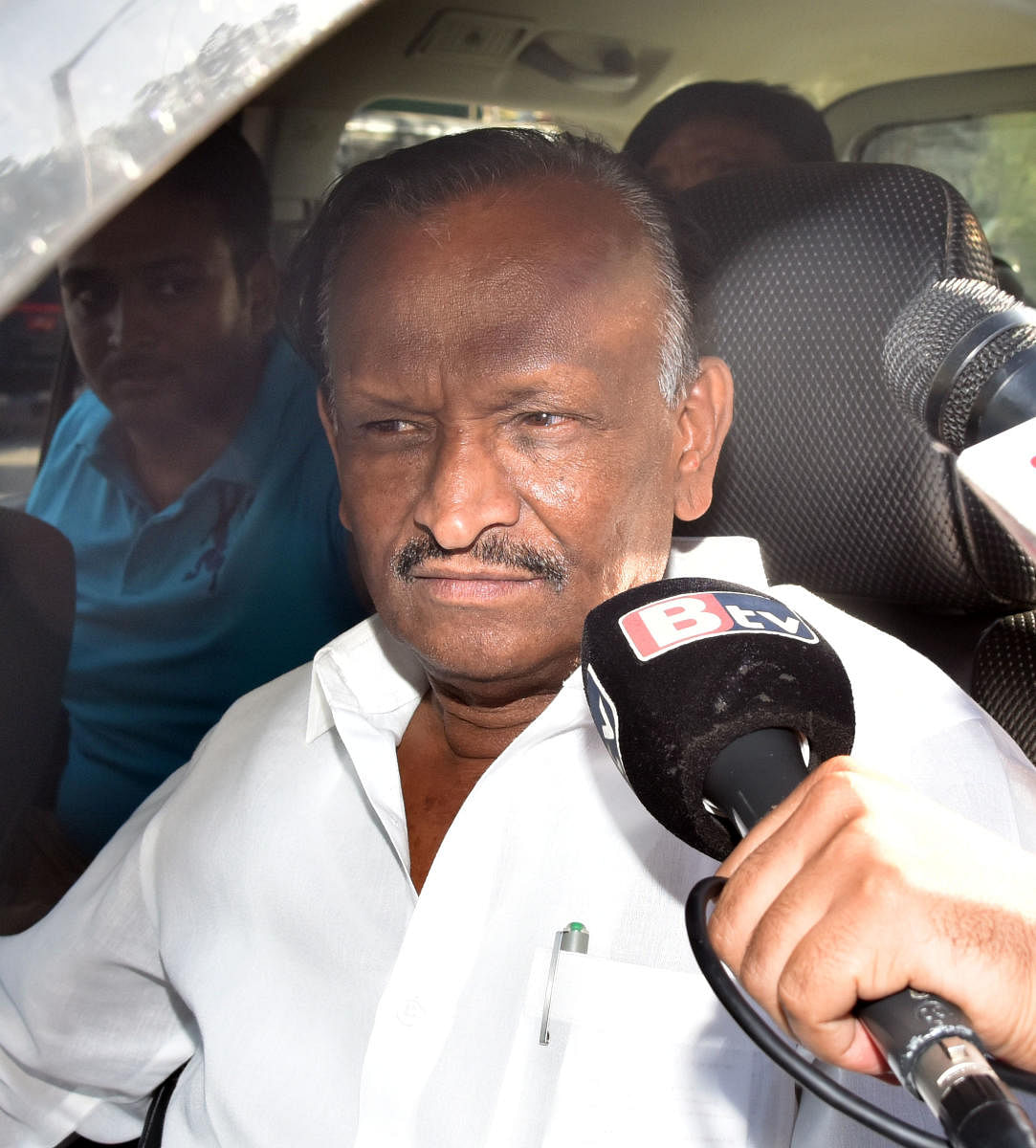 In the video, he said that MLAs had held 3-4 meetings under his leadership. "In these meetings, he had criticised the injustice meted to senior Congress leaders and had decided to resign," Nagaraj said.