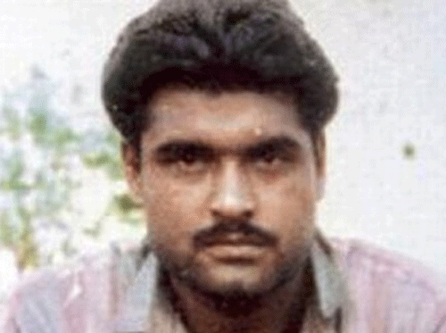 Two death row prisoners have been indicted in Pakistan for the murder of Indian national Sarabjit Singh at a jail here. Pti file photo of Sarabjit Singh