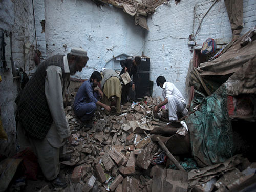 At least 89 people were injured in Pakistan today when a powerful earthquake measuring 6.9-magnitude on Richter Scale jolted several parts of the country including areas bordering Afghanistan. Reuters photo for representation only