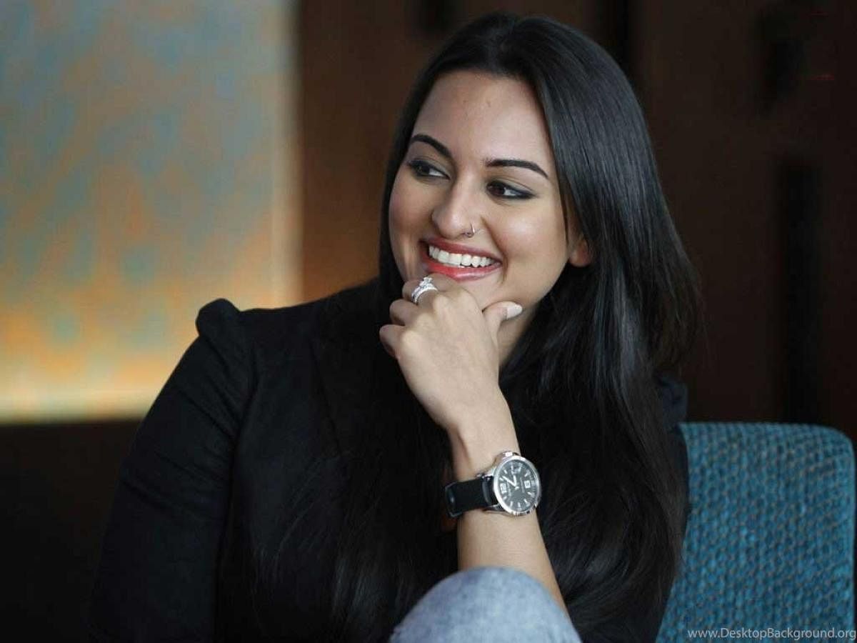 Actor Sonakshi Sinha has said the reports of her doing a biopic on Paralympic champion Deepa Malik are just "speculations". (DH Photo)