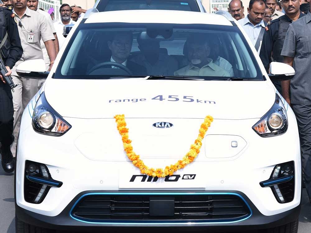 The partnership signifies Kia’s long-term commitment to build eco-friendly vehicles at its new Anantapur plant in Andhra Pradesh, an important step for the future of clean mobility in the rapidly expanding Indian market. Image courtesy Twitter