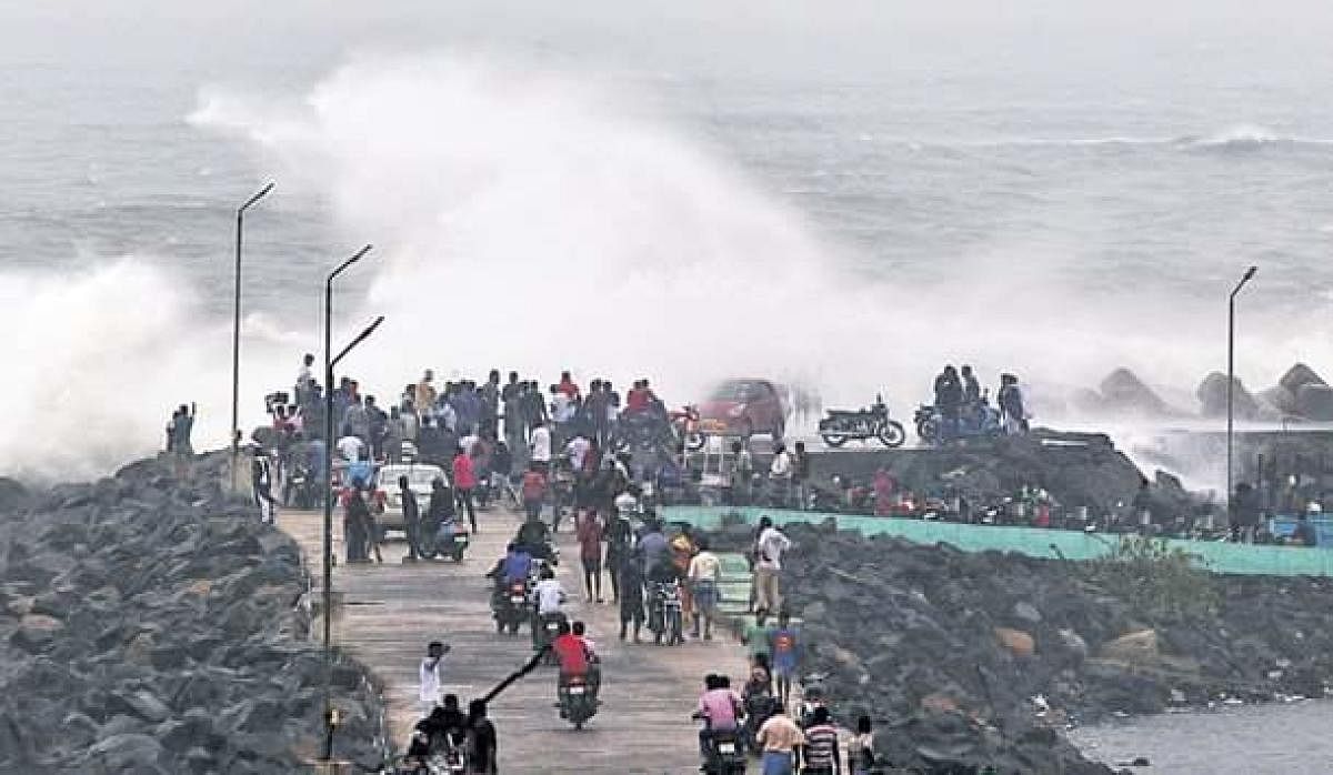 The Kakinada coast on Monday. DH PHOTO