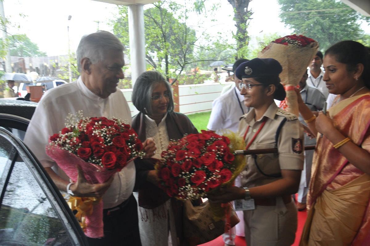 Udupi Deputy Commissioner Hephsiba Rani Korlapati and Superintendent of Police (SP) Nisha James welcome Prime Minister of Sri Lanka Ranil Wickremesinghe and his wife Maitree Wickremesinghe at Kollur on Friday.