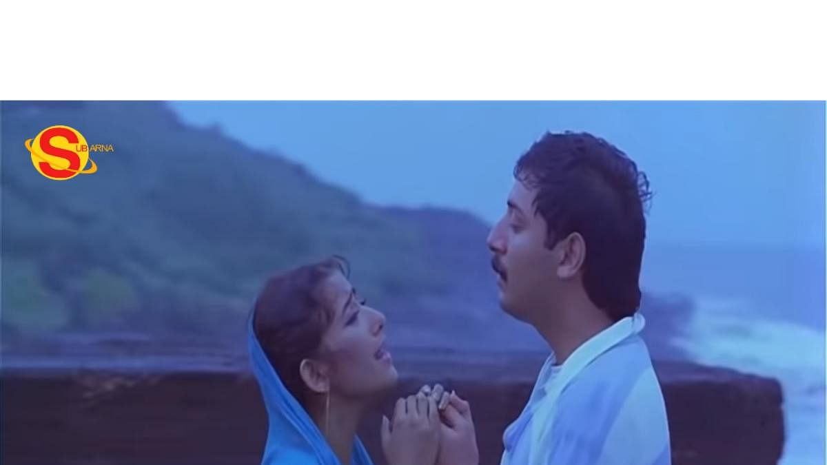 Mani Ratnam’s film ‘Bombay’ (1995) features a Hindu-Muslim couple and makes a case for communal harmony.