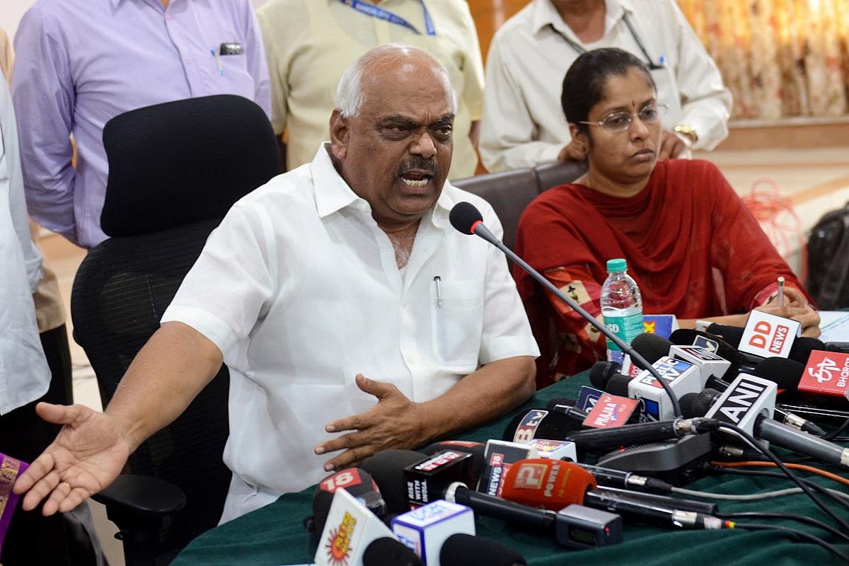 Disqualifications: Cong-JD(S) hail Speaker Ramesh Kumar