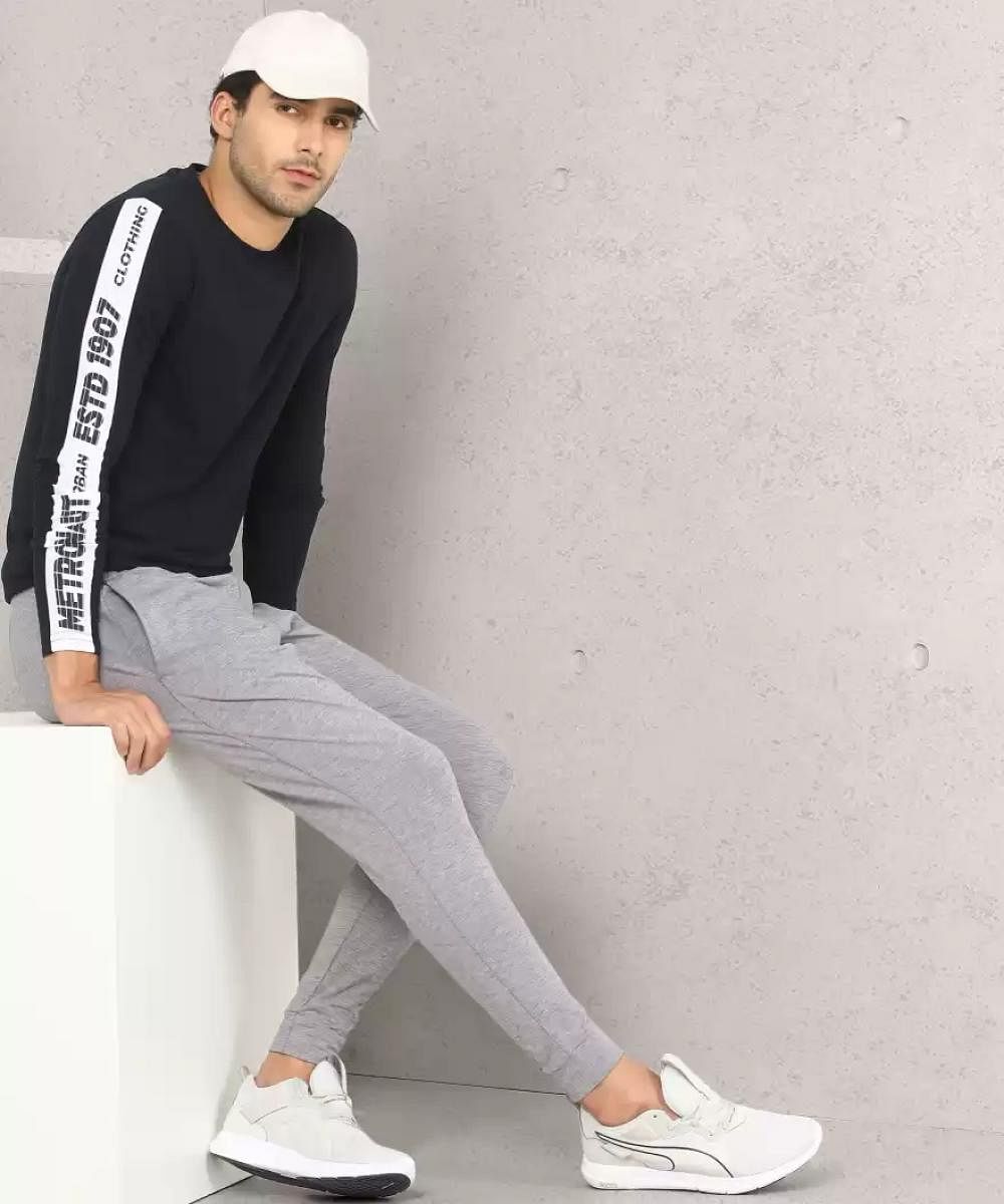 Jogger pants teamed with a round-neck sweatshirt and casual sneaker makes for a great athleisure option. 