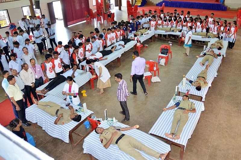 The Indian Red Cross Society (IRCS) Dakshina Kannada district branch will provide platelet concentrates to dengue patients from BPL families free of cost, said IRCS district President C A Shantharam Shetty. (DH Photo)