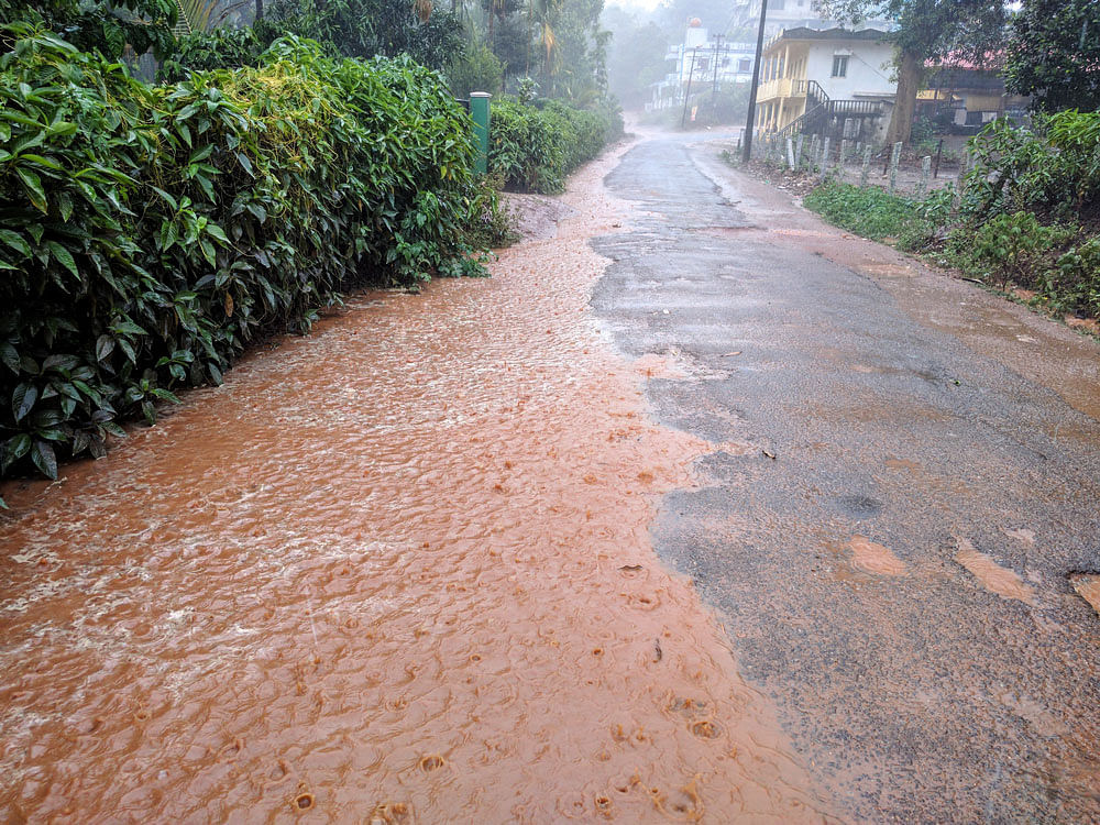 Kalasa town in Chikkamagaluru district received heavy rain on Sunday. DH&#8200;Photo