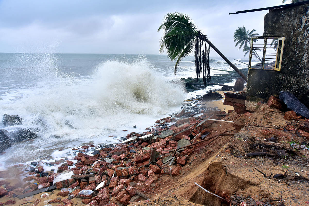 A powerful Indian Ocean quake and tsunami in 2004 killed 230,000 people in a dozen countries, most of them in Indonesia.
