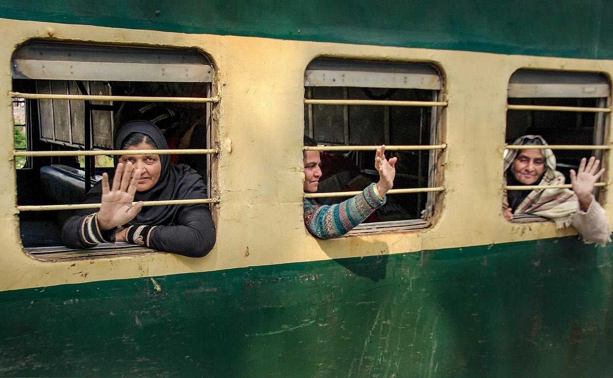 Despite Pakistan claiming that they have stopped the service of Samjhauta Express, Indian Railway officials said they have no information from the neighbouring country on the same yet. Reuters file photo