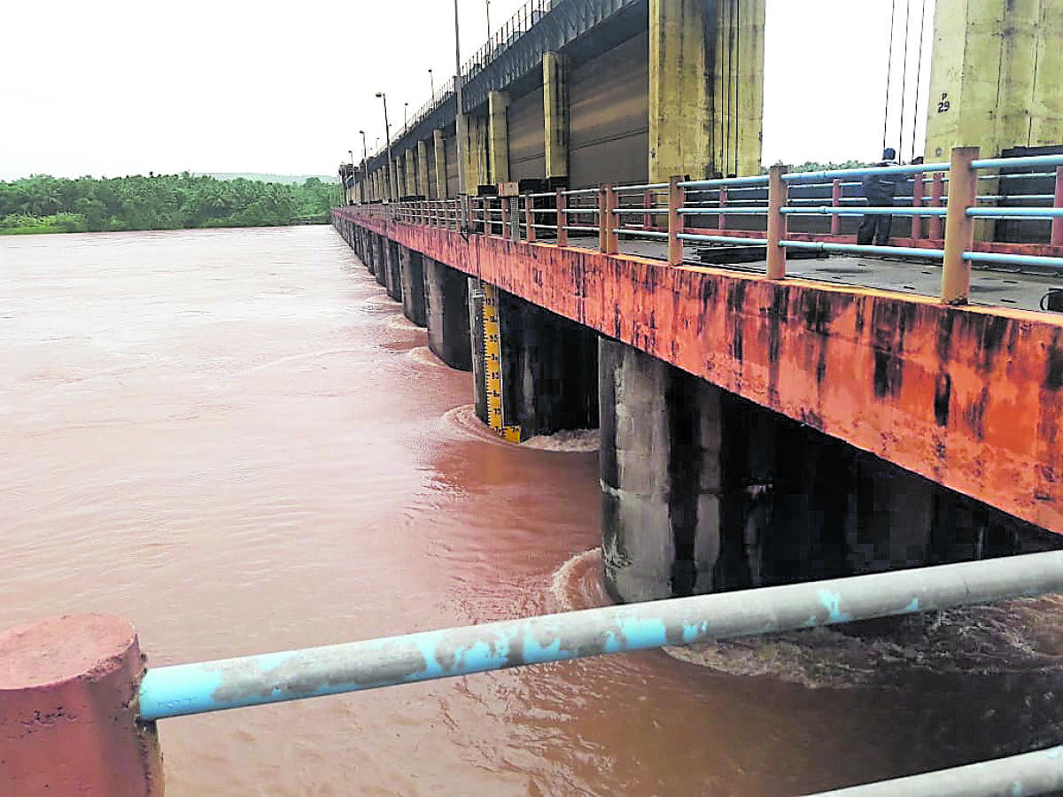 The level of River Nethravathi at Thumbe dam was at 7 metres, which is inches away from the danger level, on Thursday.