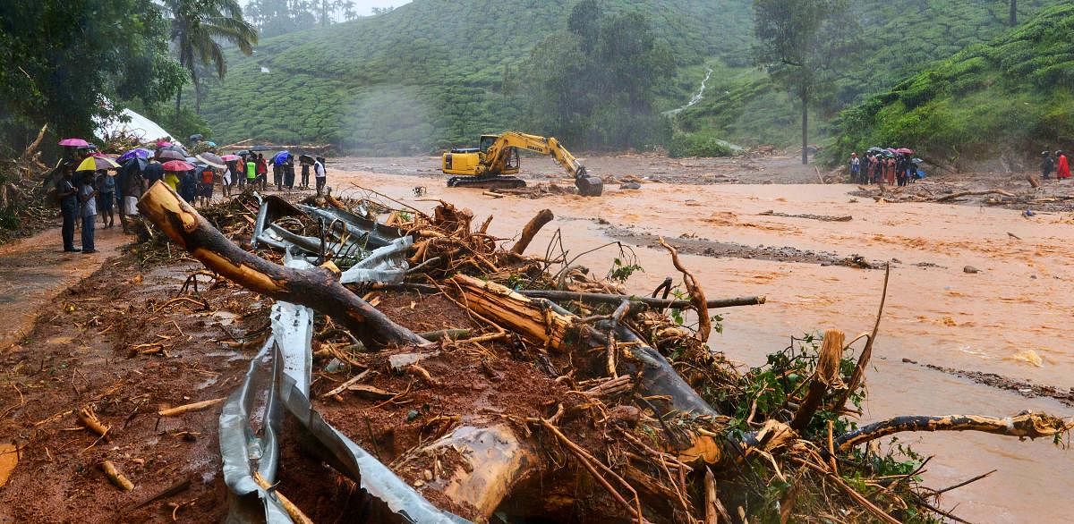 Heavy rain is continuing in Wayanad, hampering the rescue efforts, the officials said.