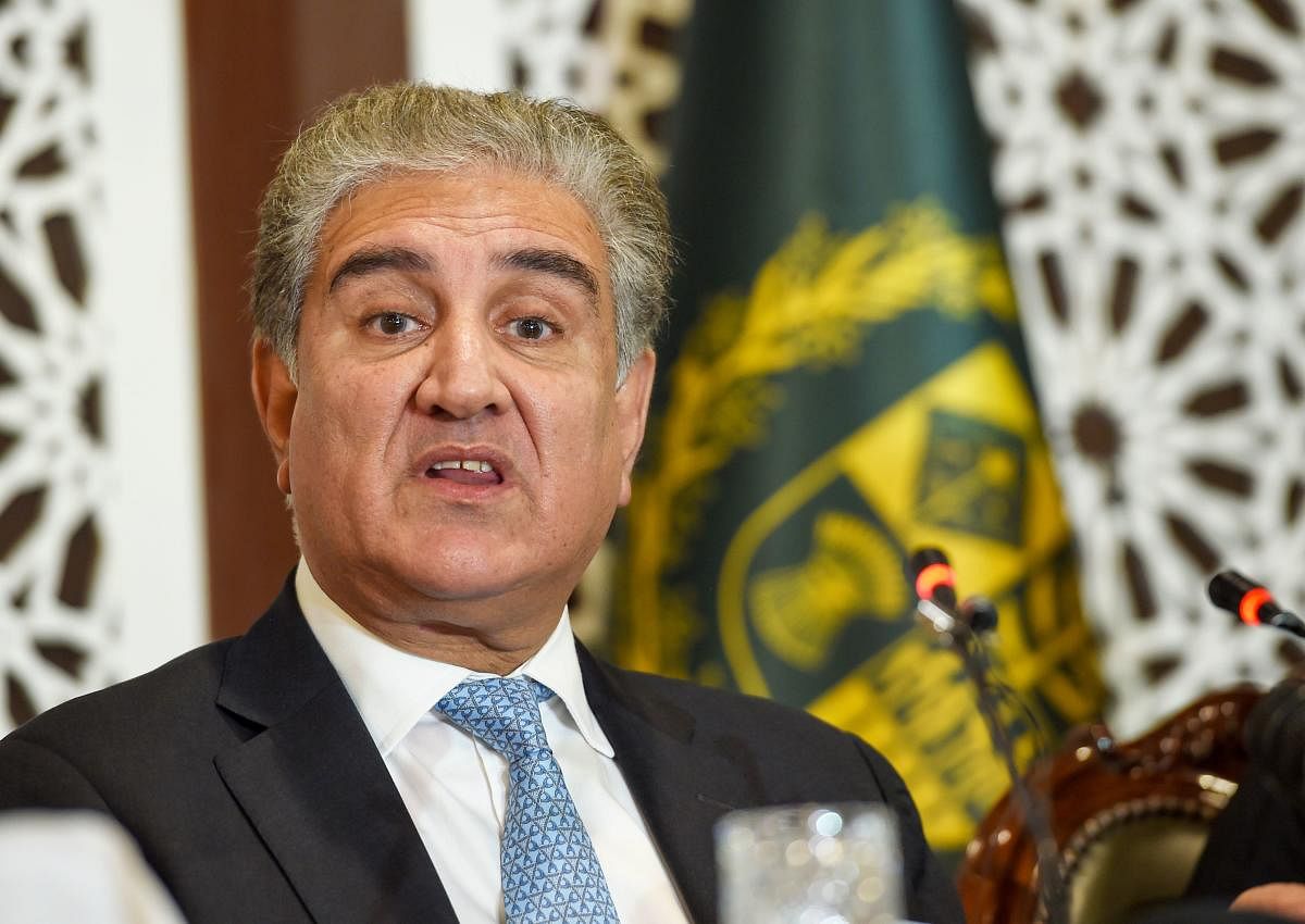 Pakistan Foreign Minister Shah Mehmood Qureshi speaks to media representatives on the Kashmir issue at the Foreign Ministry in Islamabad. (Photo AFP)