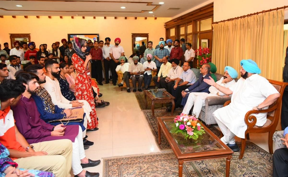 Punjab Chief Minister Captain Amarinder Singh who hosted a lavish lunch for Kashmiri Students. DH Photo