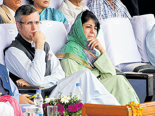 Bitter rivals share light moments Former J&K chief minister Omar Abdullah and president of the PDP, Mehbooba Mufti, were seen sharing lighter moments during an  Independence Day programme at the Bakshi Stadium. The two exchanged greetings and had a brief chat while sitting in the front row at the programme which was presided over by the chief minister .