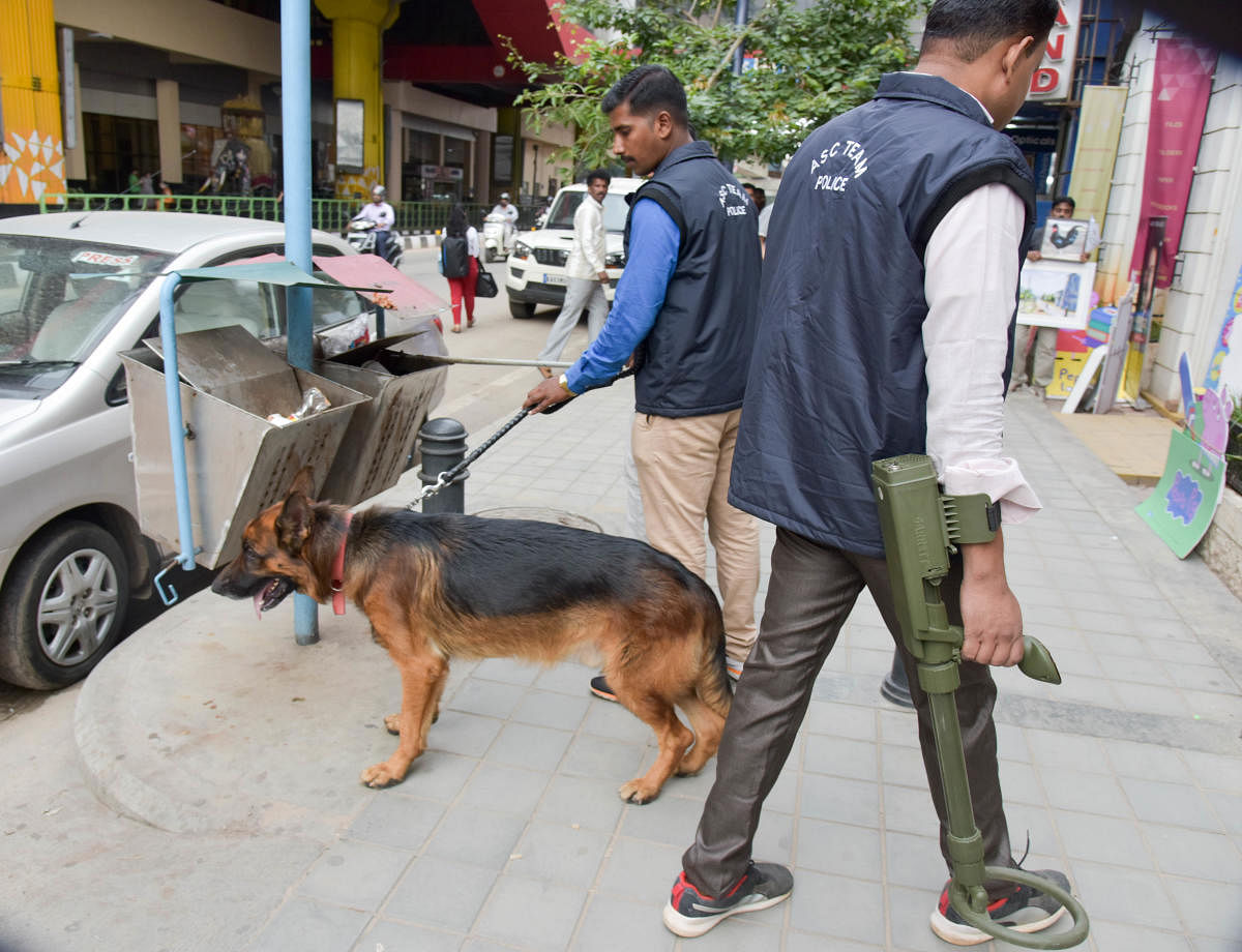 A heavy deployment of police personnel at every nook and corner of prominent places in the state, extensive checking was carried out using metal detectors and sniffer dogs. DH Photo