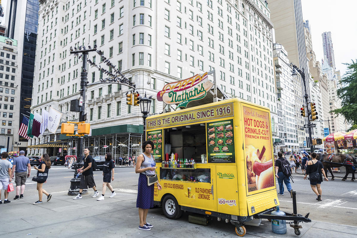 A hot dog stand in New York