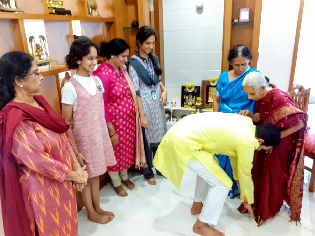 MP Nalin Kumar Kateel seeks blessings from his mother Susheelavathi at his house in Mannagudda on Wednesday.