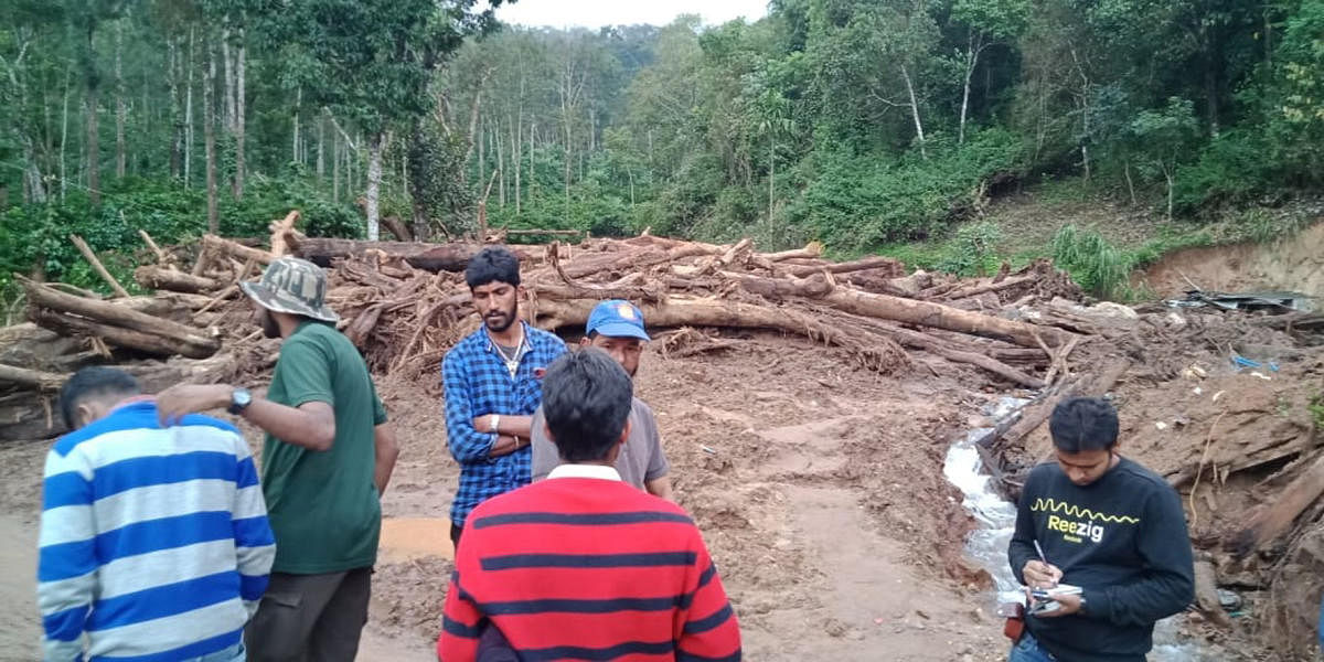 A team of geologists visited the landslide-affected areas in Chikkamagaluru. 