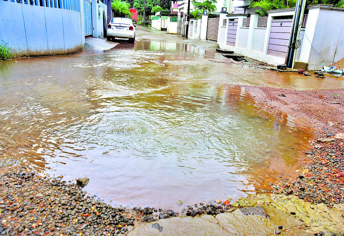 Sewage overflowing from the collapsed manhole on 1st Cross, Vas Lane, Mangaluru.