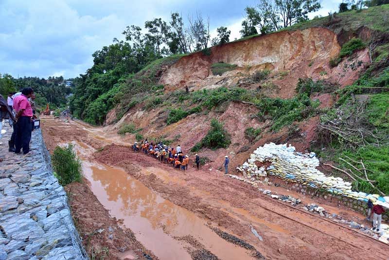 Southern Railway, Palghat Divisional Railway Manager Prathap Singh Shami said the work of clearing landslides was in progress. Incessant rains had resulted in continuous slipping of loose soil and boulders. (DH Photo)
