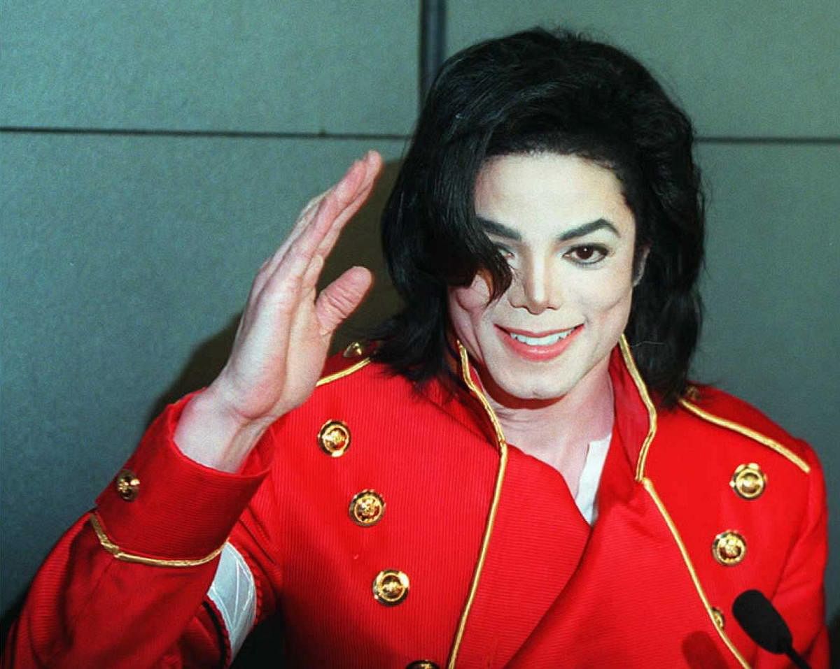 Acting legend Marlon Brando spoke to Michael Jackson about child abuse allegations and he revealed the music icon was "frightened" to give an answer to him. (AFP File Photo)