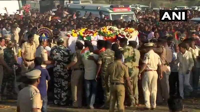 Amidst slogans of "Bharat Mata ki Jai", the two brave hearts from the Buldhana district of Maharashtra, who died in the Pulwama terror attack, were bid a tearful adieu on Saturday. (Image: ANI/Twitter)