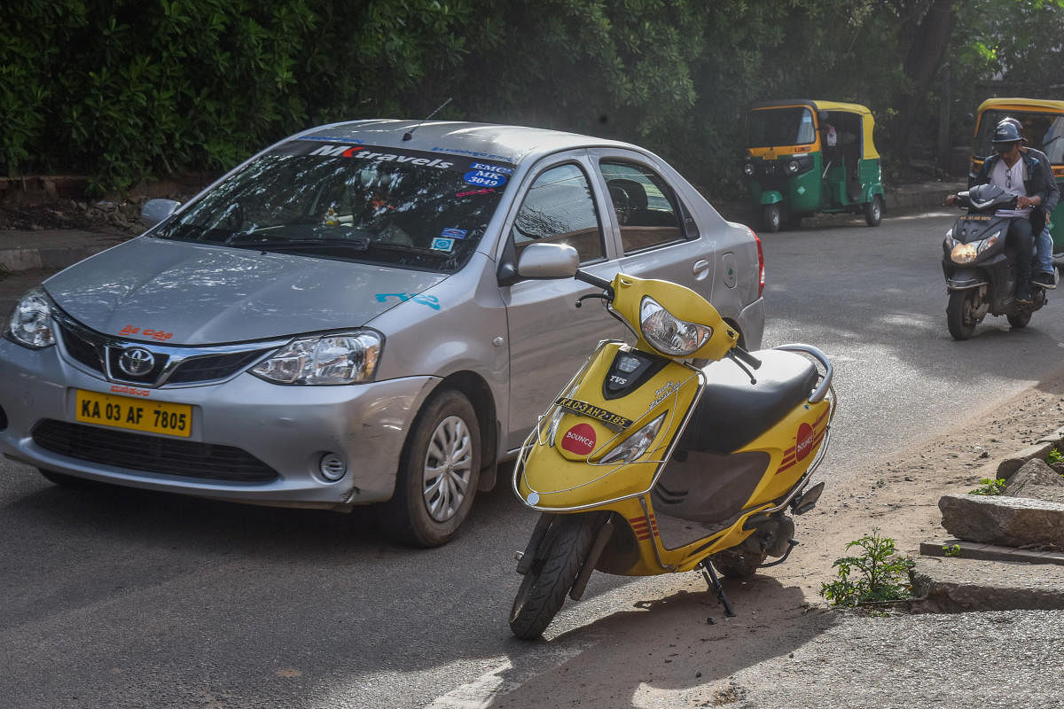 Bengaluru traffic police are cracking down on traffic violations.