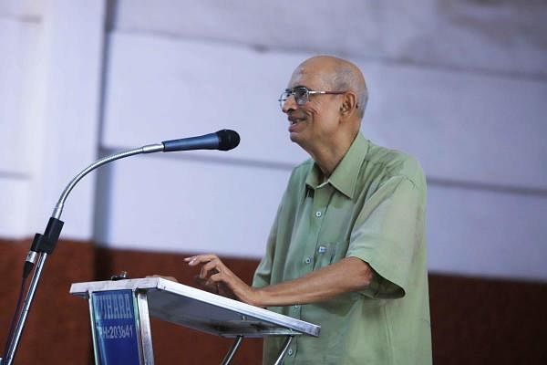 Ecologist Madhav Gadgil delivering a talk on 'Restoration of Western Ghats and Future of Wayanad' on September 4 at Wayanad