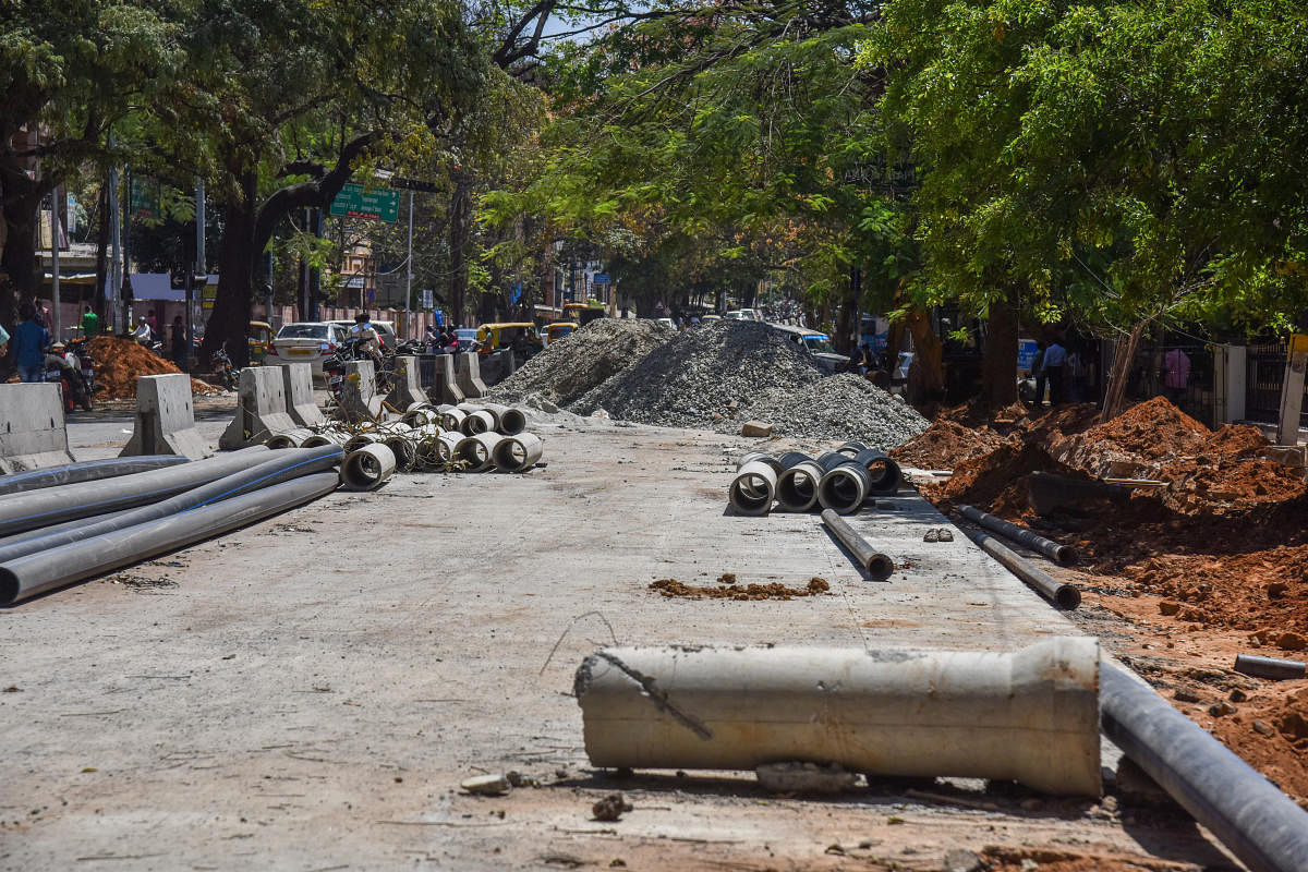 The BBMP will asphalt the stretch along Kanakapura Road, where BWSSB has completed the pipeline work. DH file